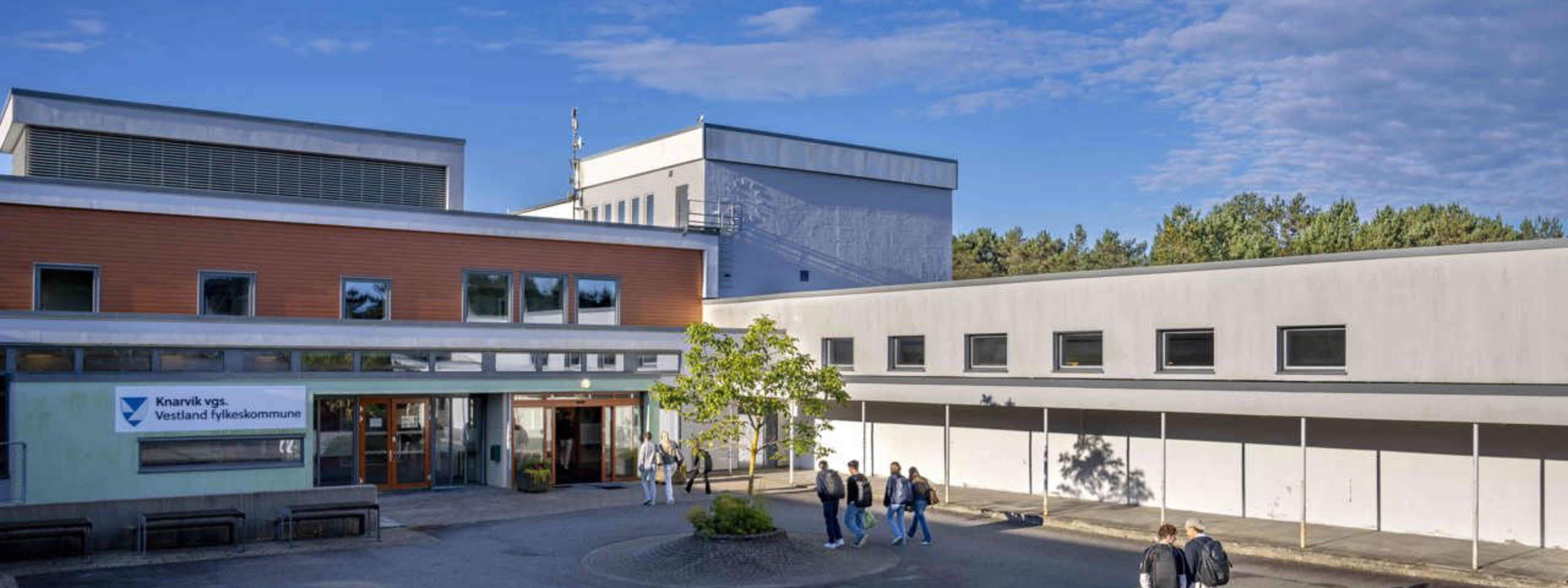 Bilde av skulen med adresse Juvikstølen 9